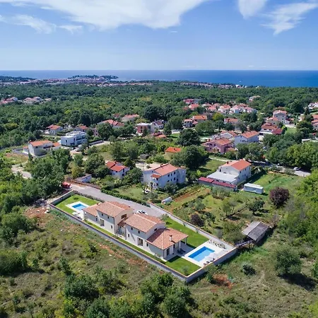 House Luca Holiday home *