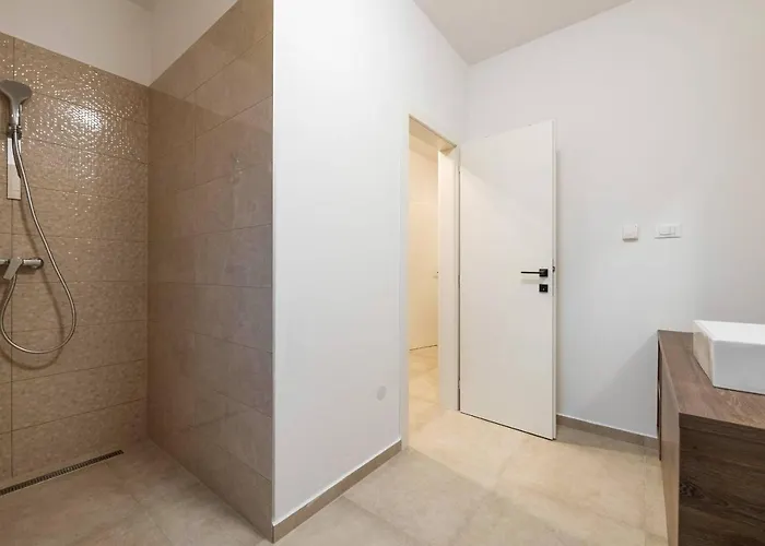 Semesterbostad House Luca *