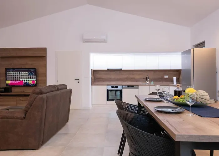 House Luca * 포레치