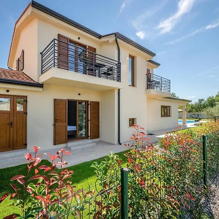 House Luca Πόρετς